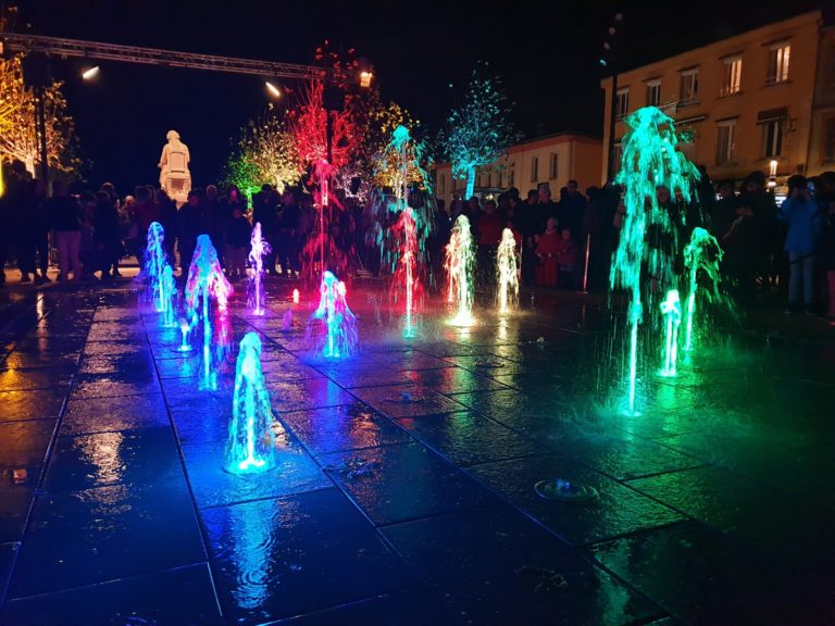 Inauguration de la place des allées Niel