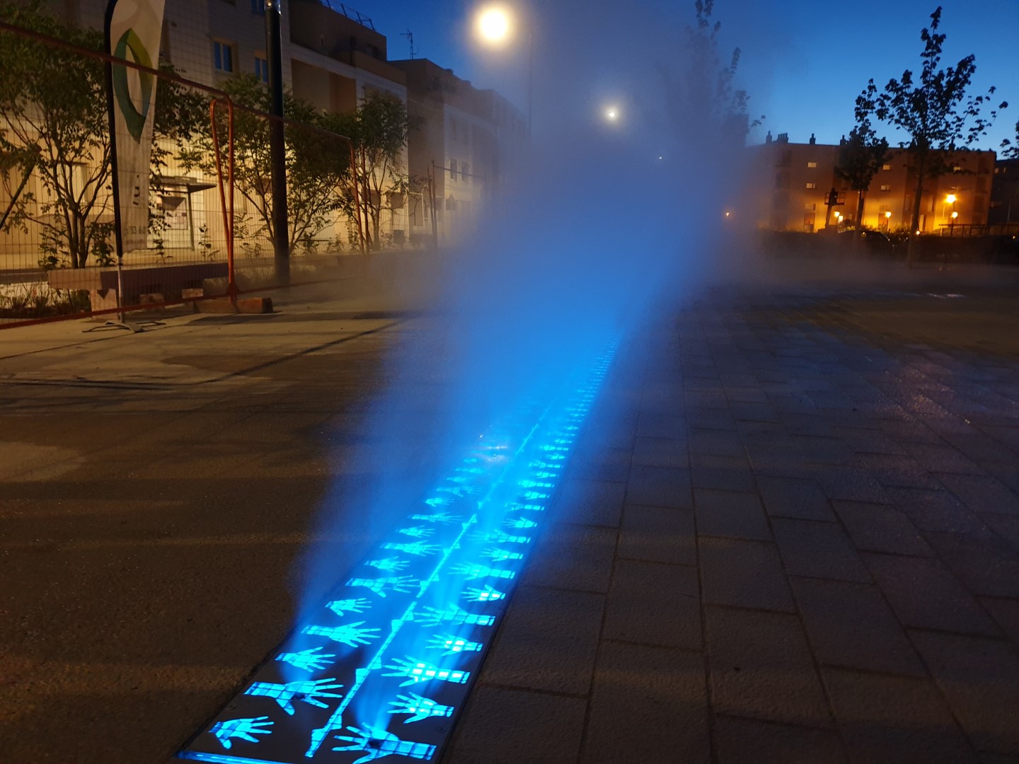 En fonctionnement fontaine failles de brume de nuit