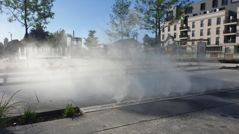 Failles de brume créant une ambiance ouatée, mystérieuse et rafraichissante